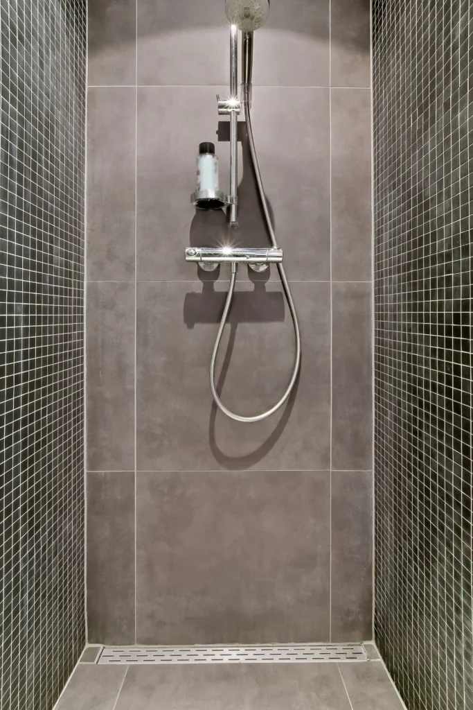 Benefits of Custom Tile Showers From Canterbury Floor and Home